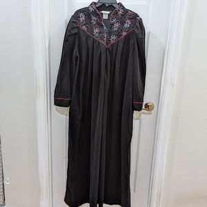 Elegant Black Embroidered Robe
